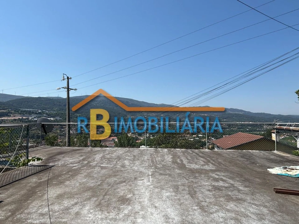 Moradia T5 para Venda em Pernouzela Foto 6