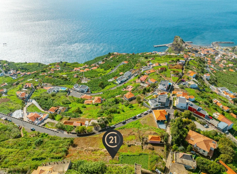Terreno para Venda em Cabouco Foto 3