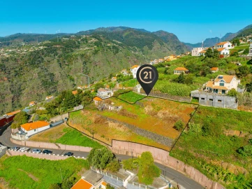 Terreno para Venda em Cabouco