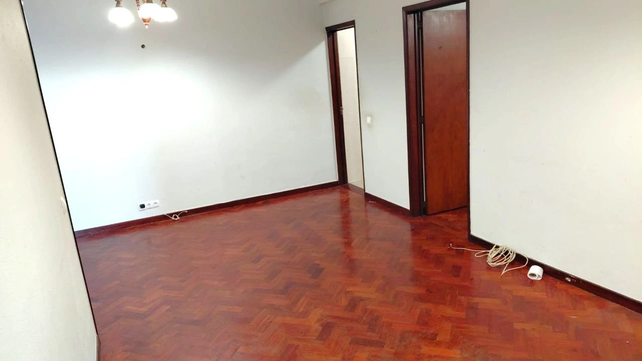 Apartamento T2 para Venda em Funchal Foto 8