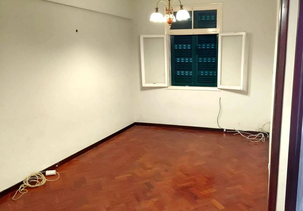 Apartamento T2 para Venda em Funchal Foto 6