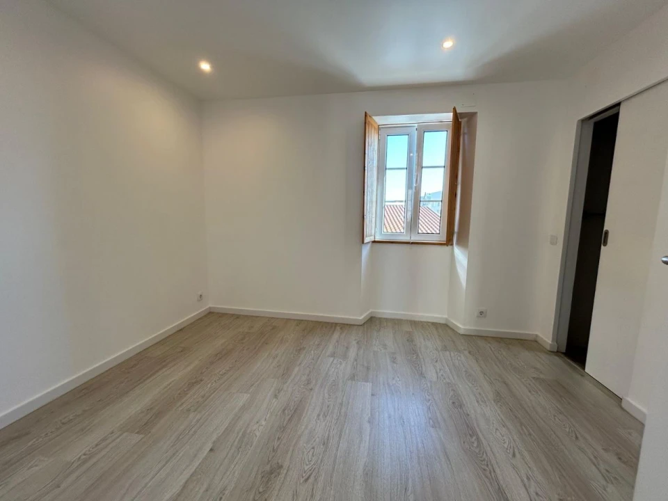 Apartamento T3 para Arrendamento em Mafra Foto 6