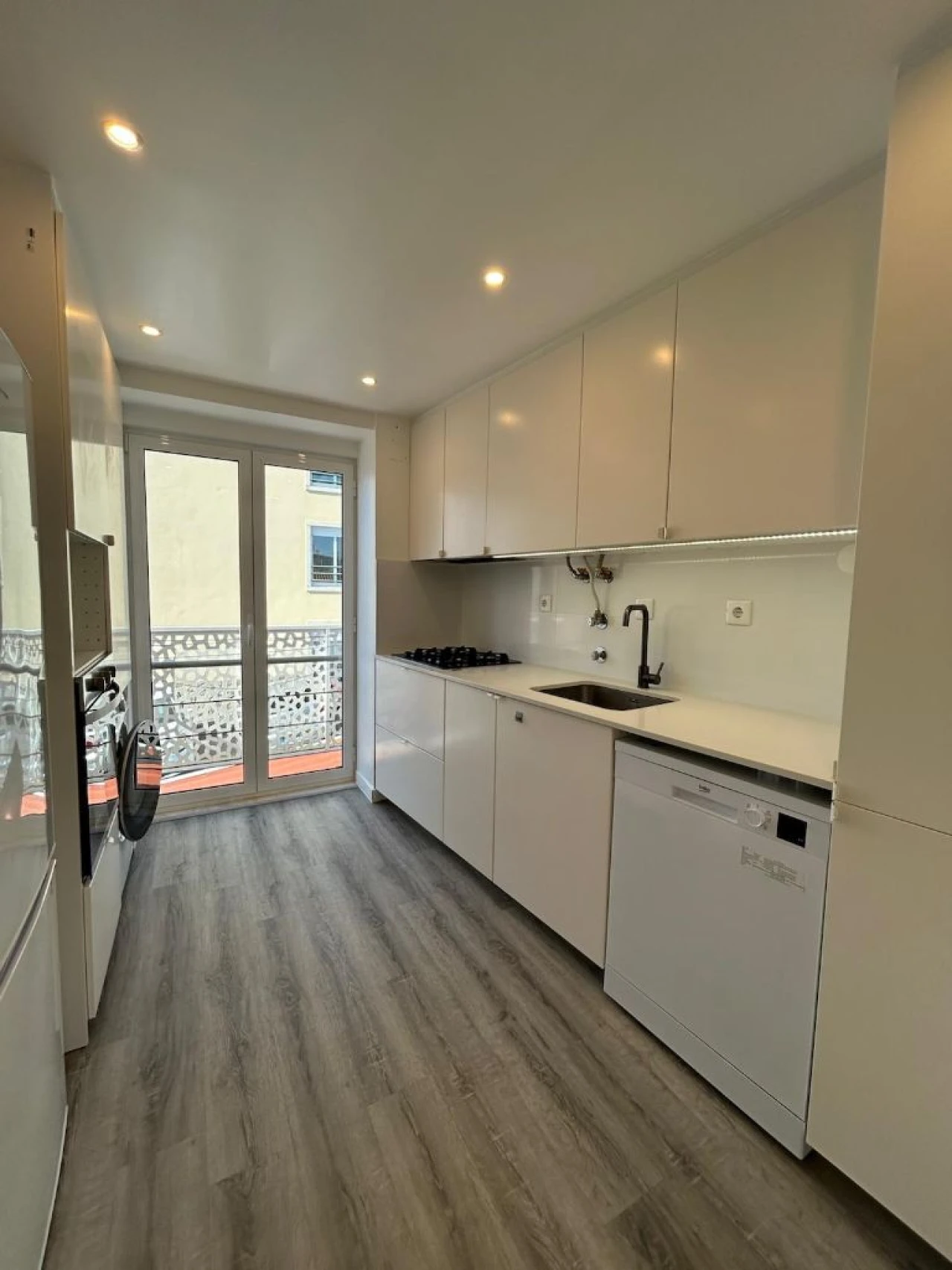 Apartamento T3 para Arrendamento em Mafra Foto 2