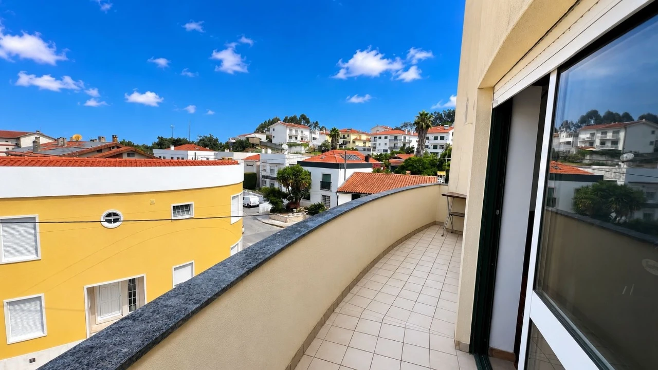 Apartamento T4 para Venda em Coimbra Foto 9