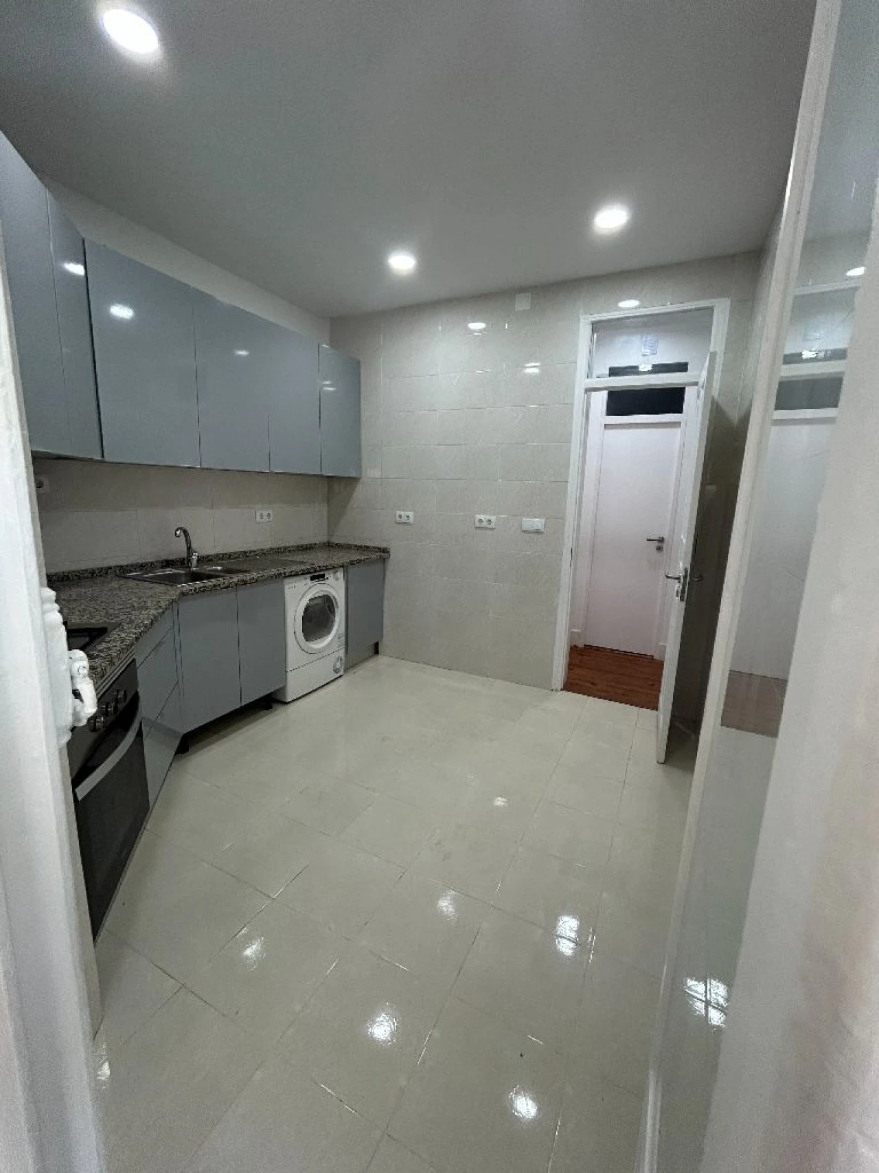 Apartamento T4 para Arrendamento em Lisboa Foto 9