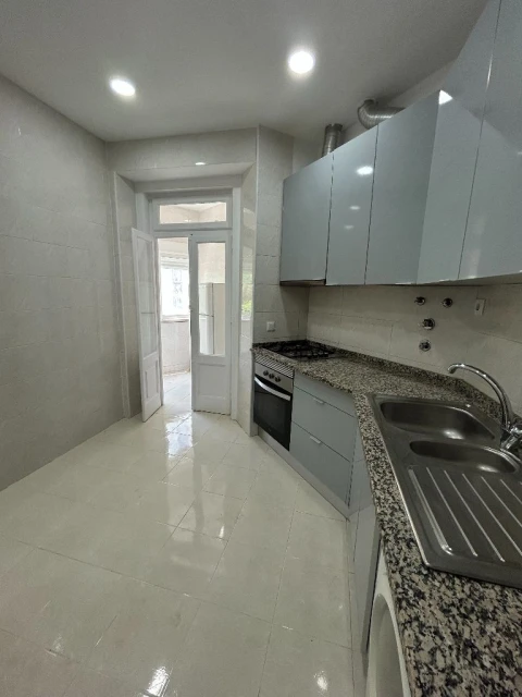 Apartamento T4 para Arrendamento em Lisboa