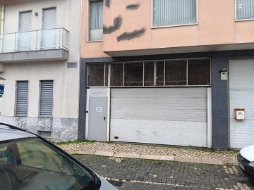 Garagem para Venda em Lisboa