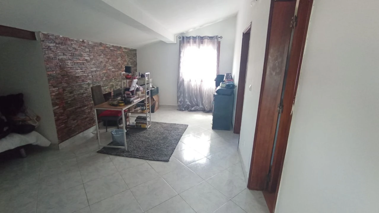 Moradia T4 para Venda em Covilhã Foto 28