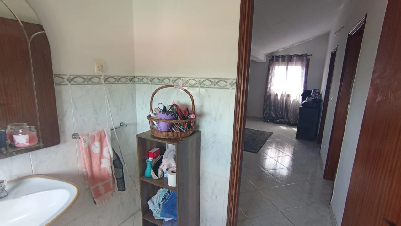 Moradia T4 para Venda em Covilhã Foto 29