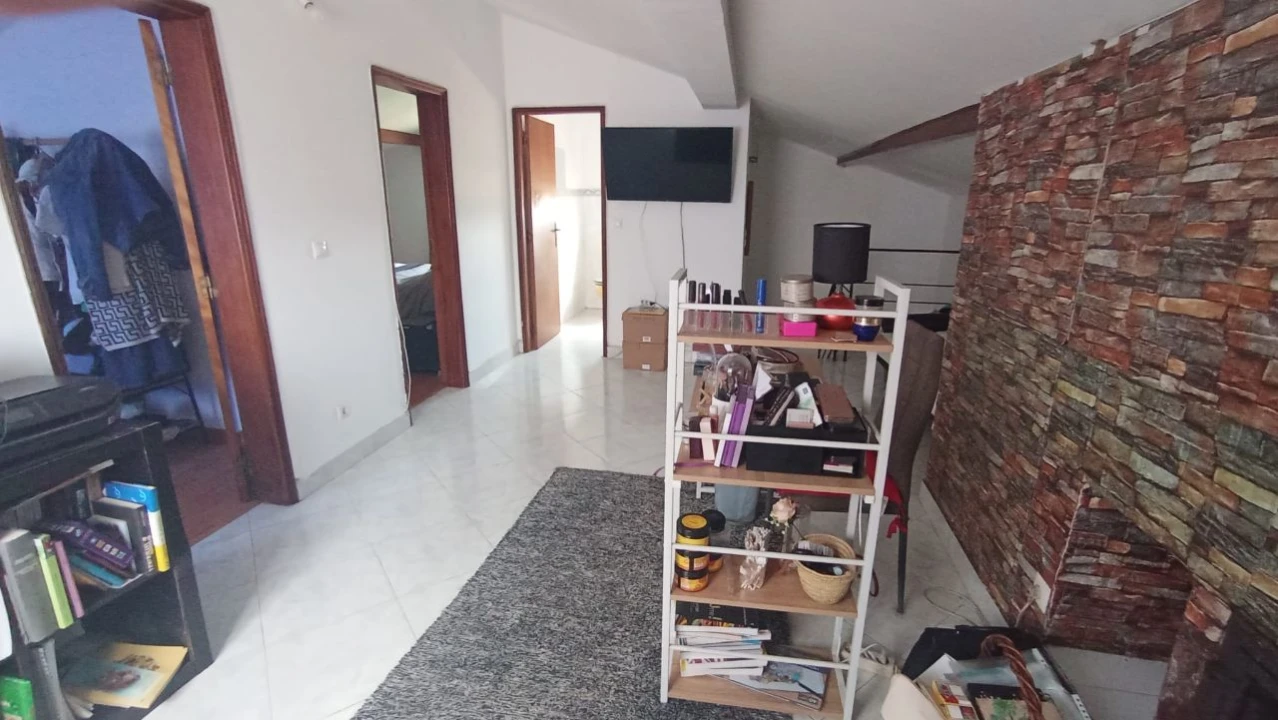Moradia T4 para Venda em Covilhã Foto 37