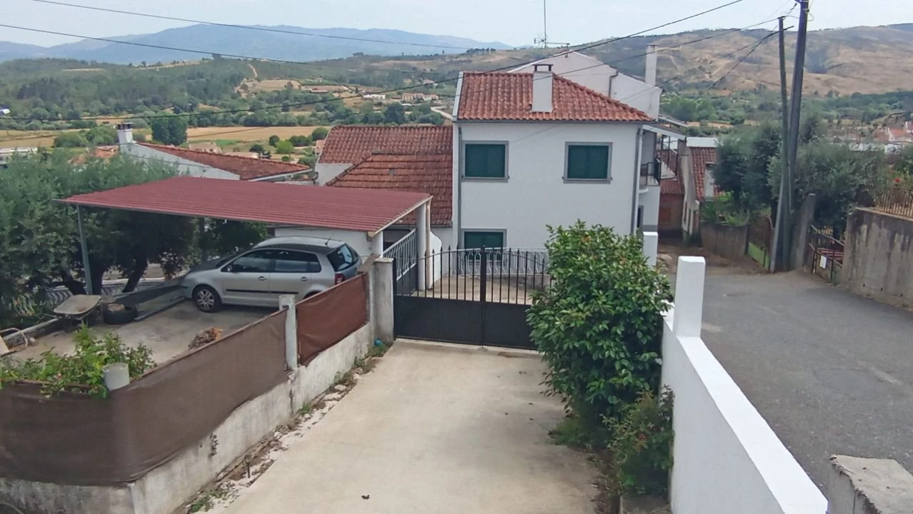Moradia T4 para Venda em Covilhã Foto 9