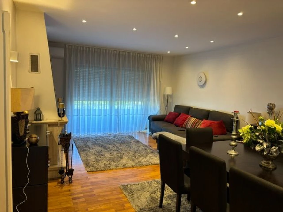 Apartamento T4 para Venda em Fânzeres Foto 9