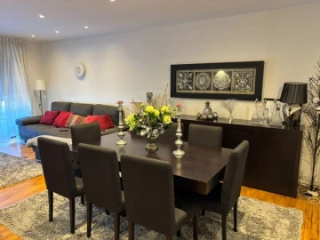 Apartamento T4 para Venda em Fânzeres