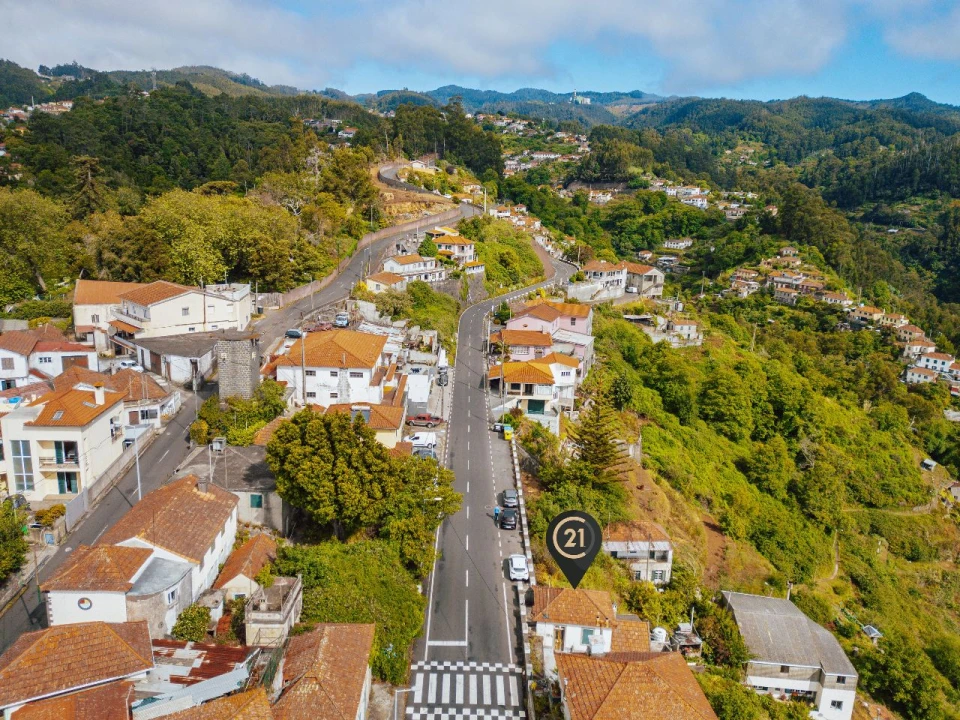 Moradia T2 para Venda em Camacha Foto 8