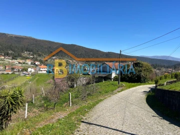Quinta T3 para Venda em Moldes