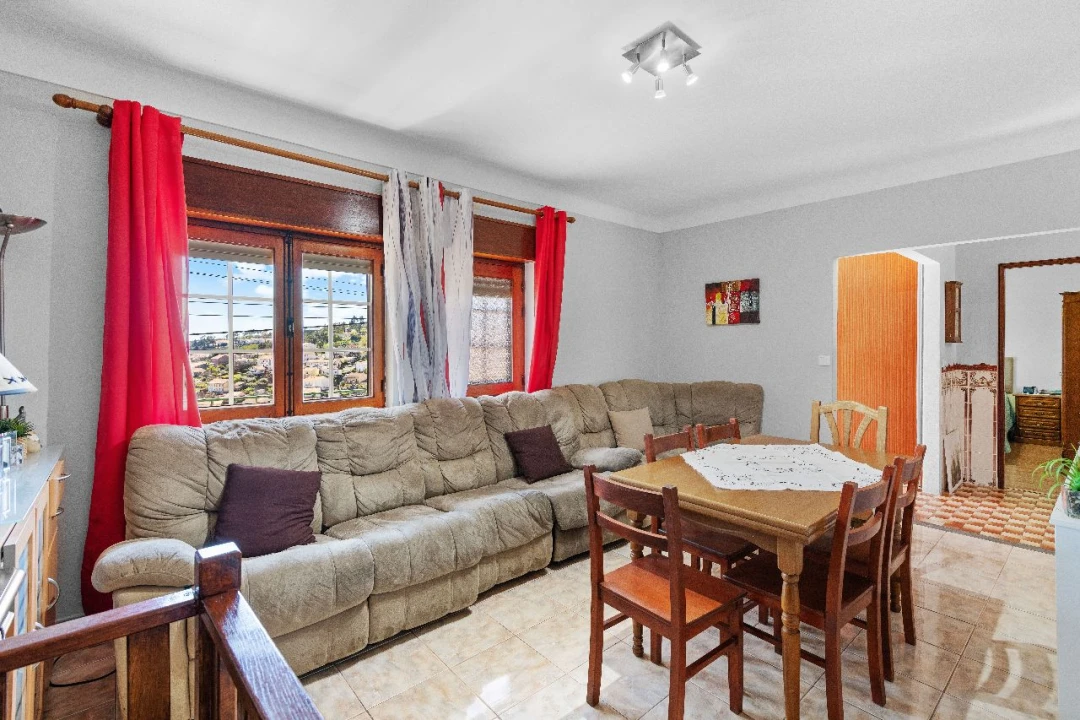 Moradia T3 para Venda em Covilhã Foto 3