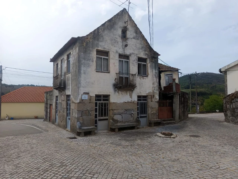 Moradia T2 para Venda em Vila Cova de Tavares, Mangualde Foto 1