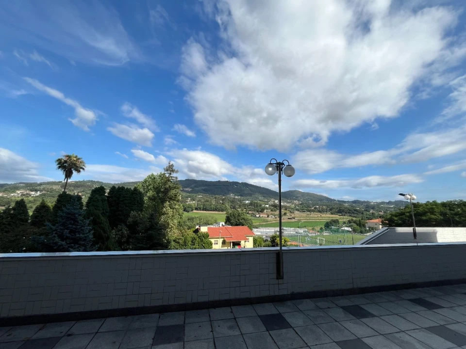 Loja para Arrendamento em Santo Tirso Foto 3