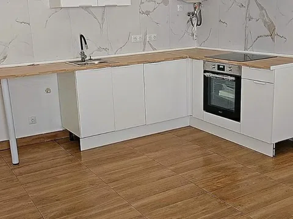 Apartamento T1 para Arrendamento em Camarate Foto 9