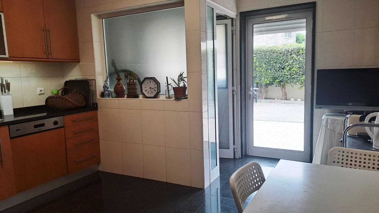 Moradia T4 para Arrendamento em Leça do Balio, Matosinhos Foto 19