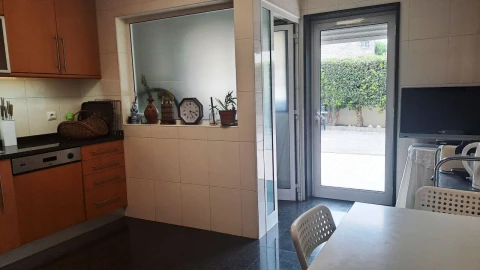 Moradia T4 para Arrendamento em Leça do Balio, Matosinhos
