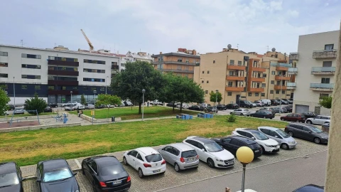 Moradia T4 para Arrendamento em Leça do Balio, Matosinhos