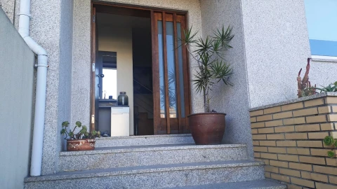Moradia T4 para Arrendamento em Leça do Balio, Matosinhos