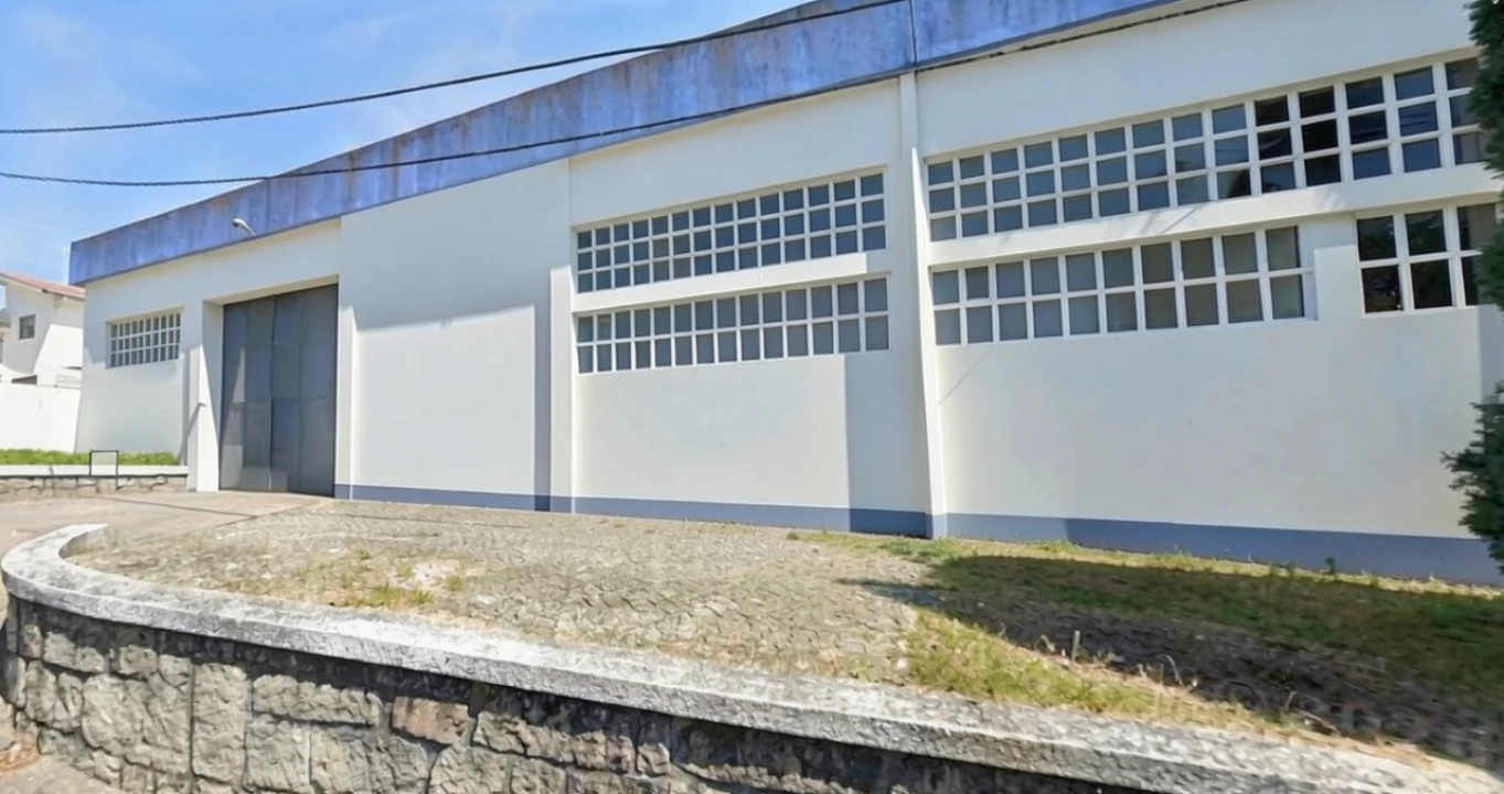 Armazém para Arrendamento em Vila Nova de Gaia Foto 1