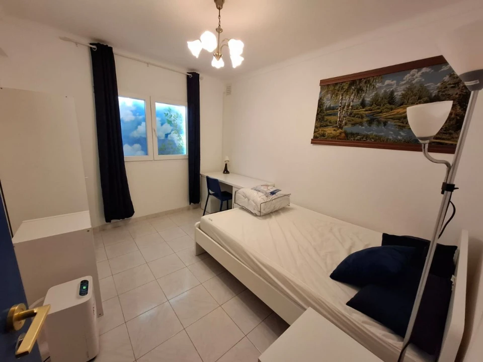 Apartamento T6 para Venda em Caldas da Rainha Foto 2