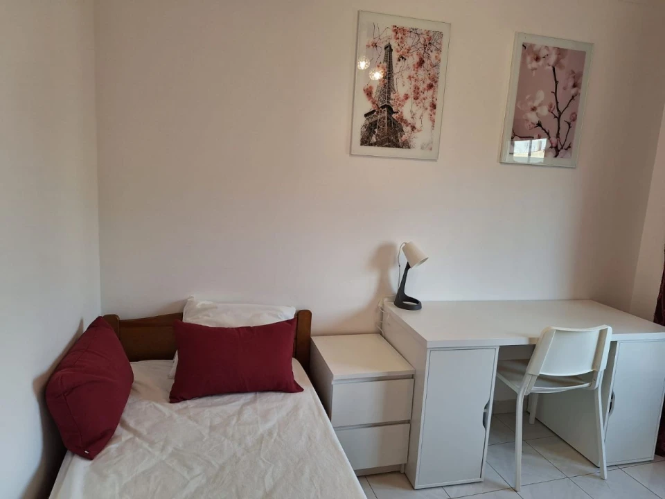 Apartamento T6 para Venda em Caldas da Rainha Foto 3
