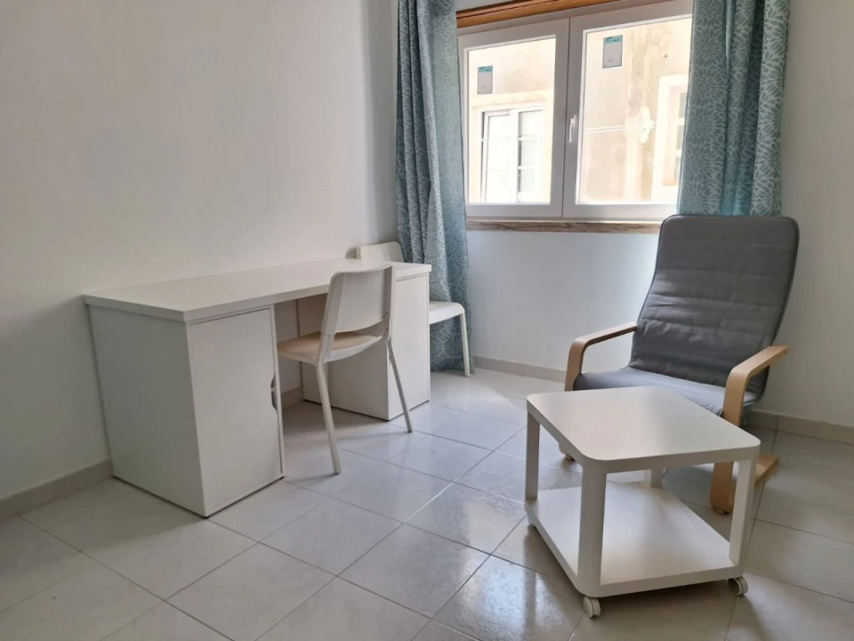 Apartamento T6 para Venda em Caldas da Rainha Foto 16