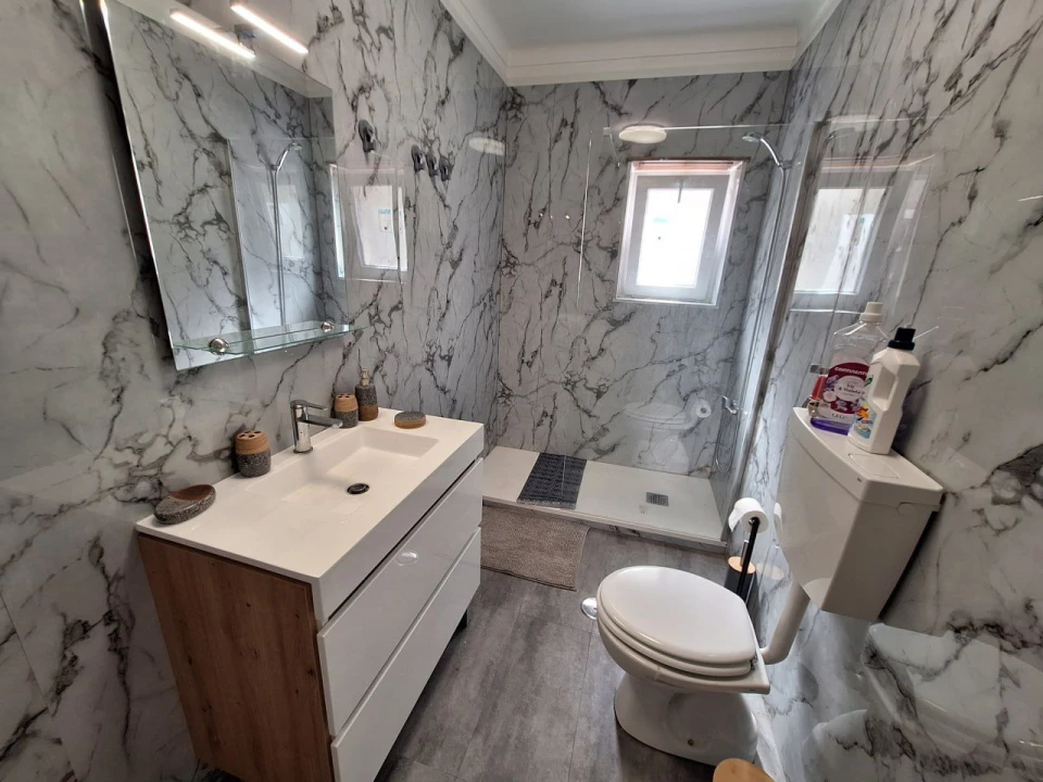 Apartamento T6 para Venda em Caldas da Rainha Foto 29