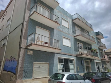 Apartamento T6 para Venda em Caldas da Rainha