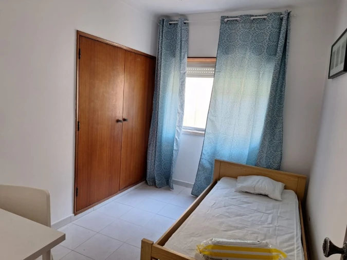 Apartamento T6 para Venda em Caldas da Rainha Foto 14