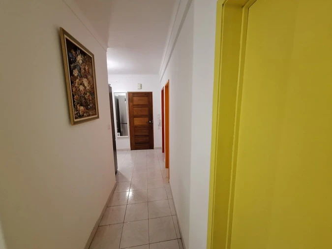 Apartamento T6 para Venda em Caldas da Rainha Foto 18