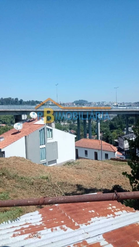 Terreno P/ Prédio para Venda em Vila Nova de Gaia