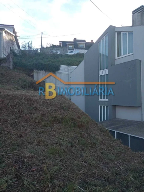Terreno P/ Prédio para Venda em Vila Nova de Gaia