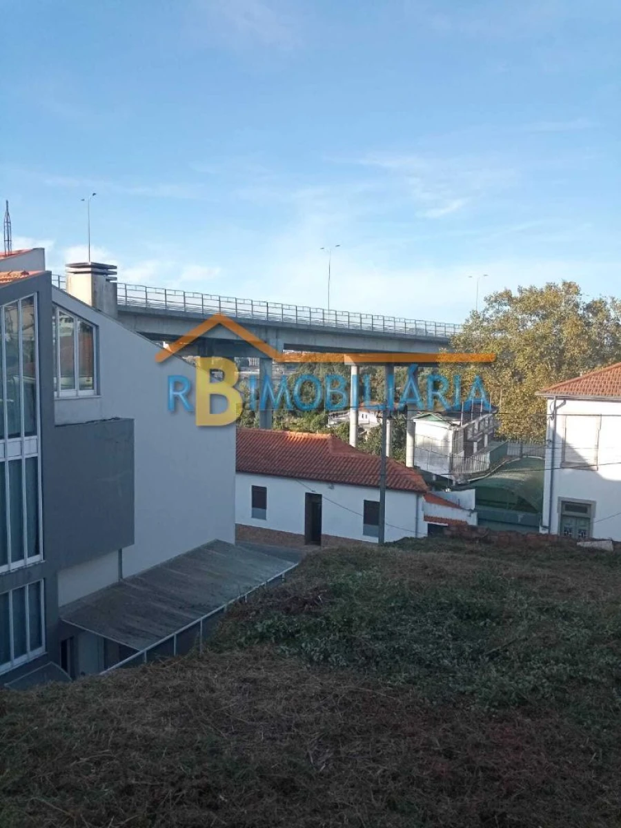 Terreno P/ Prédio para Venda em Vila Nova de Gaia Foto 4