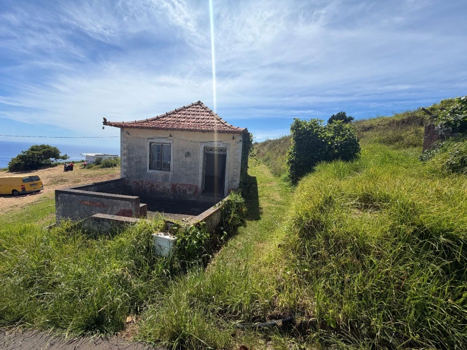 Moradia T2 para Venda em Prazeres Foto 5