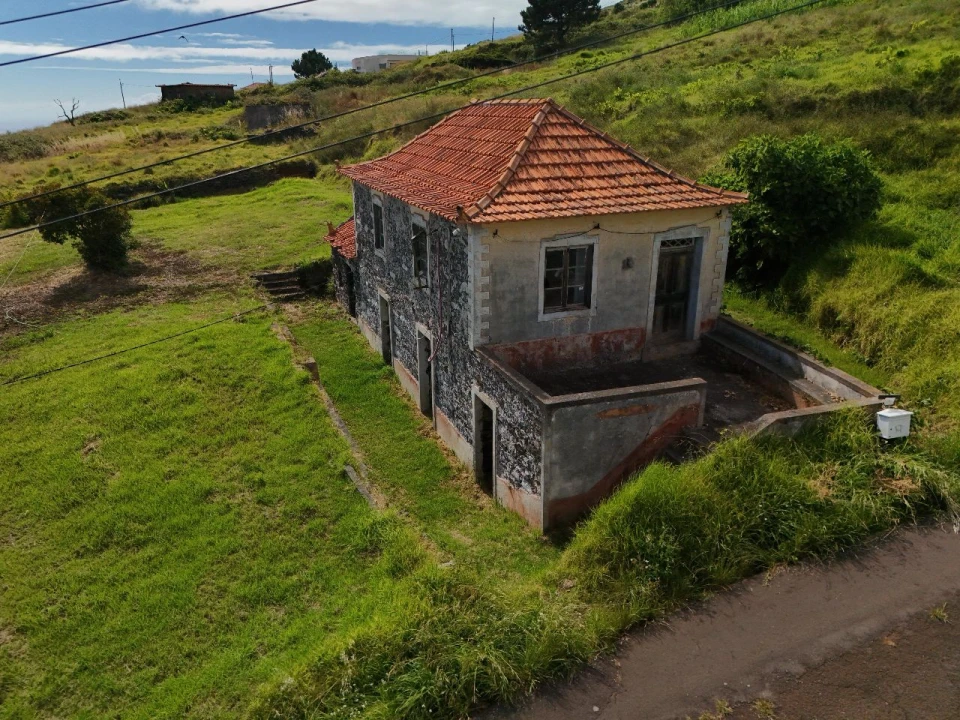 Moradia T2 para Venda em Prazeres Foto 13