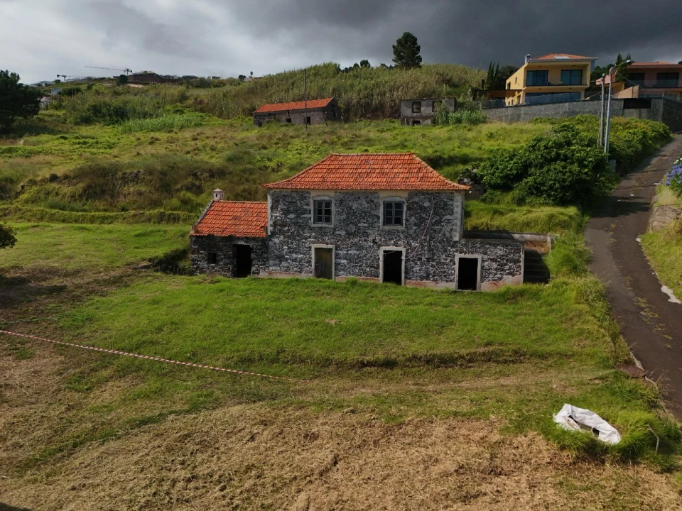 Moradia T2 para Venda em Prazeres Foto 16