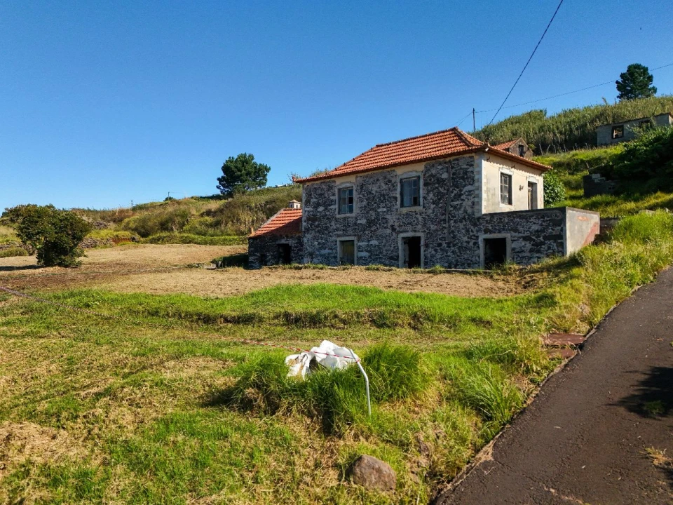 Moradia T2 para Venda em Prazeres Foto 28
