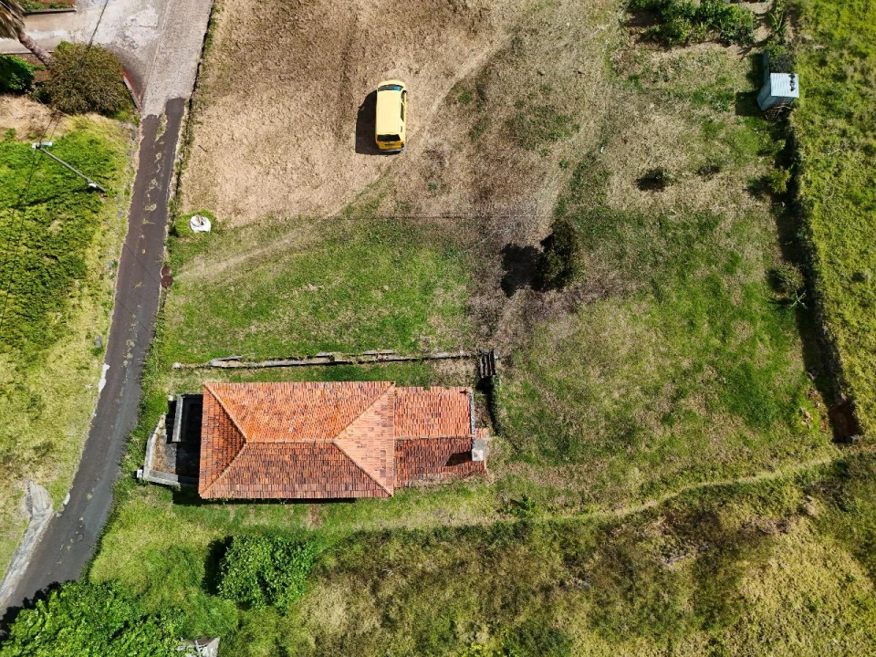 Moradia T2 para Venda em Prazeres Foto 29