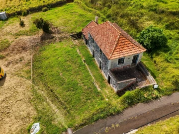 Moradia T2 para Venda em Prazeres