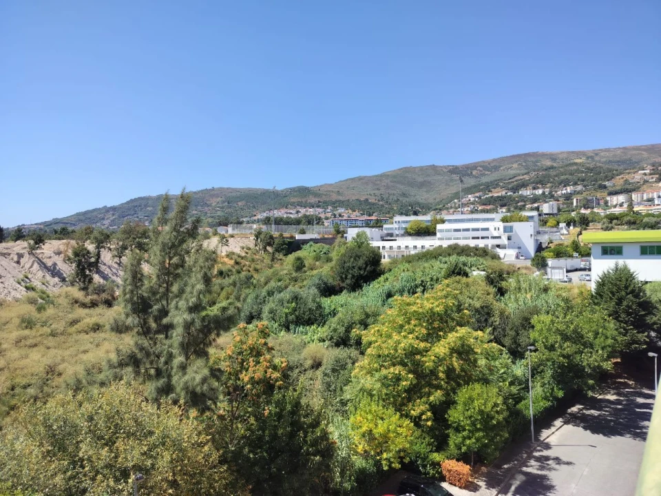 Apartamento T3 para Venda em Covilhã Foto 6