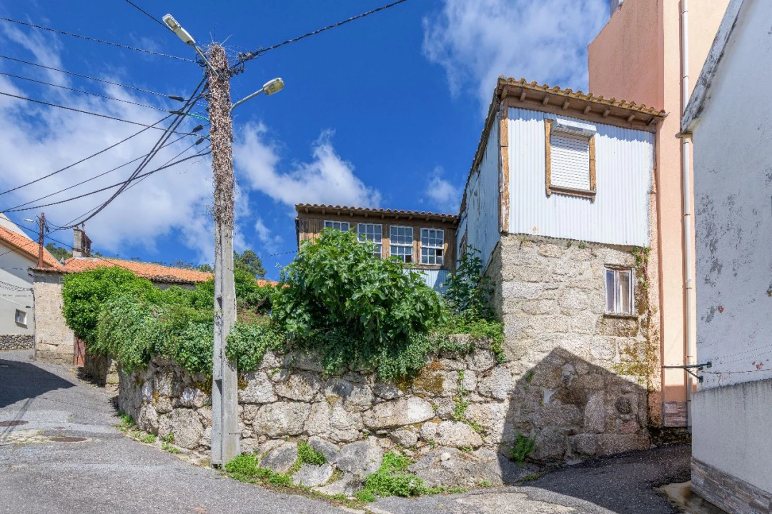 Moradia T3 para Venda em Covilhã Foto 2
