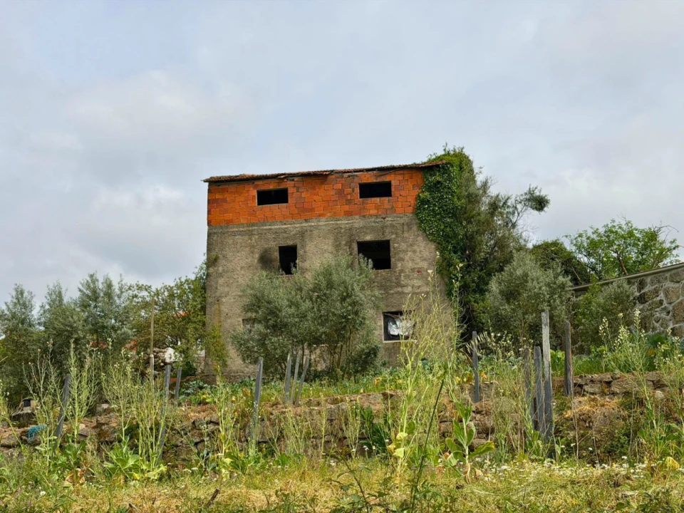 Terreno Misto para Venda em Póvoa de Lisboa Foto 1