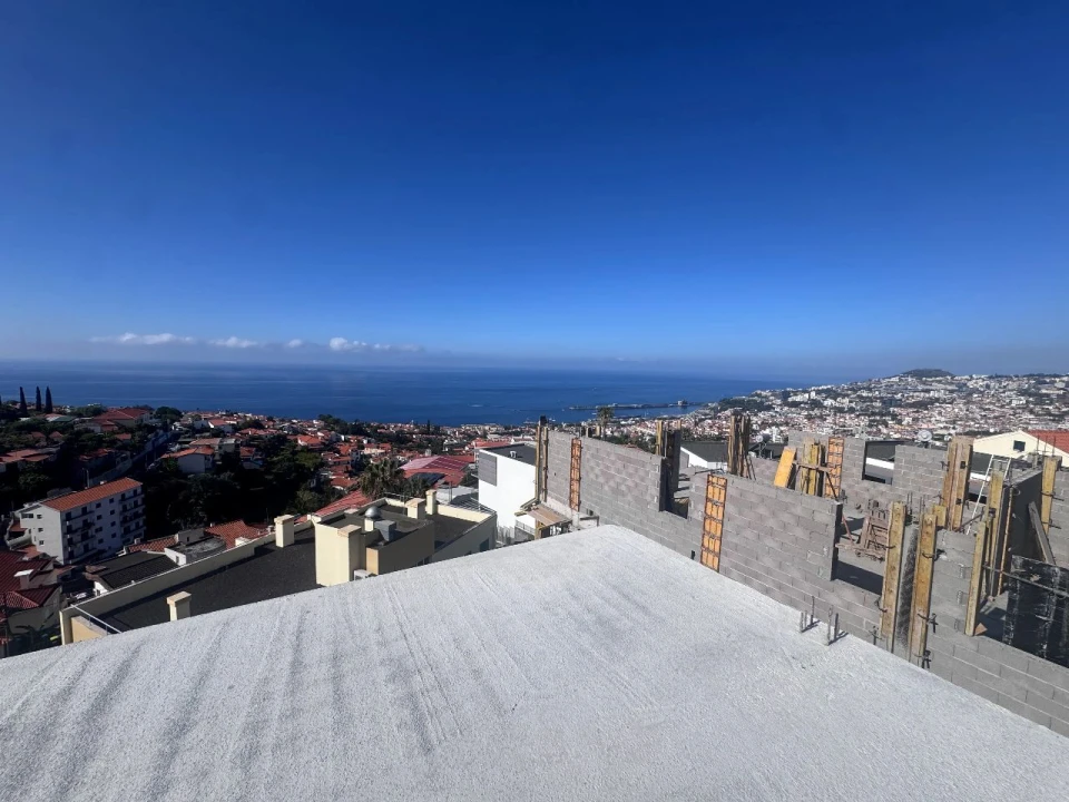 Moradia T4 para Venda em Funchal Foto 30