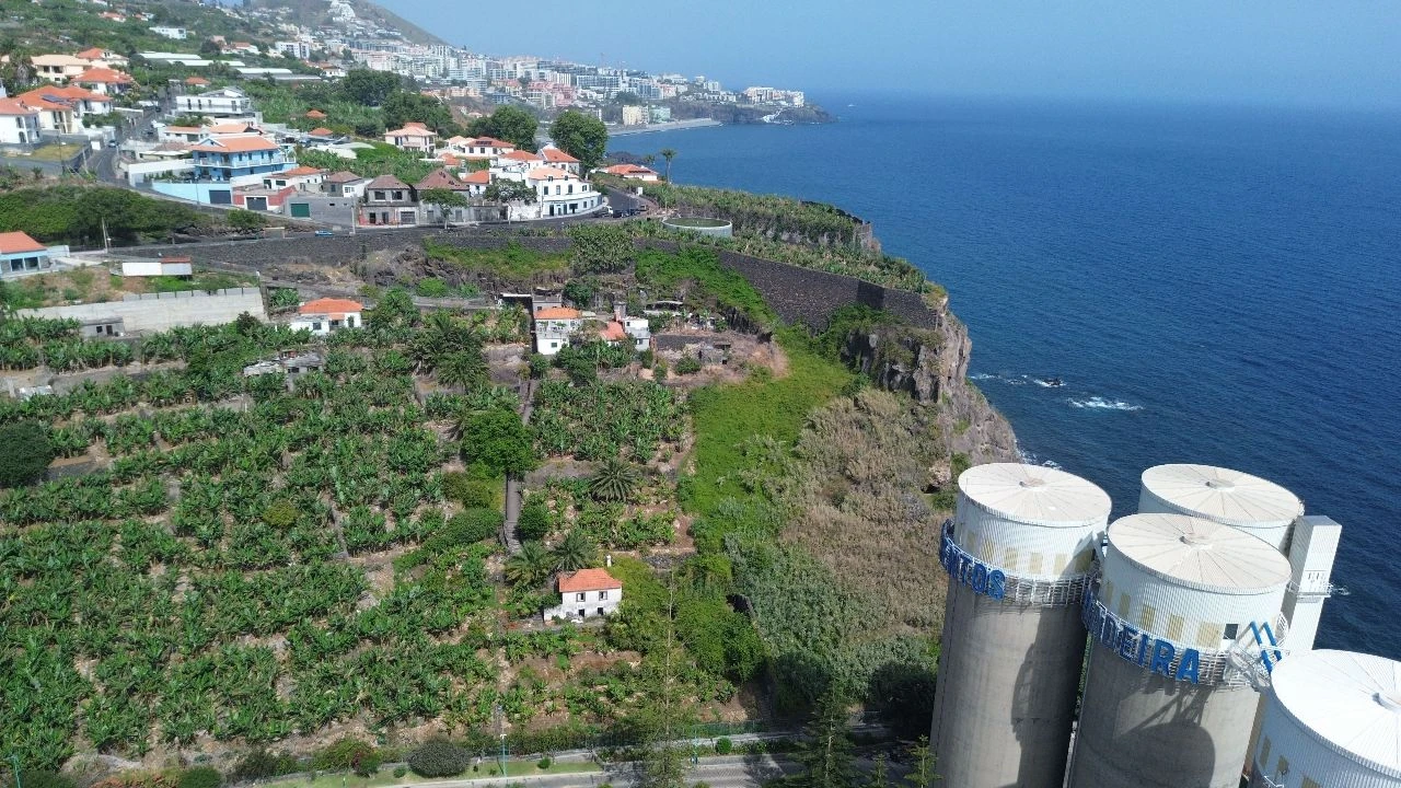 Terreno para Venda em Funchal Foto 5