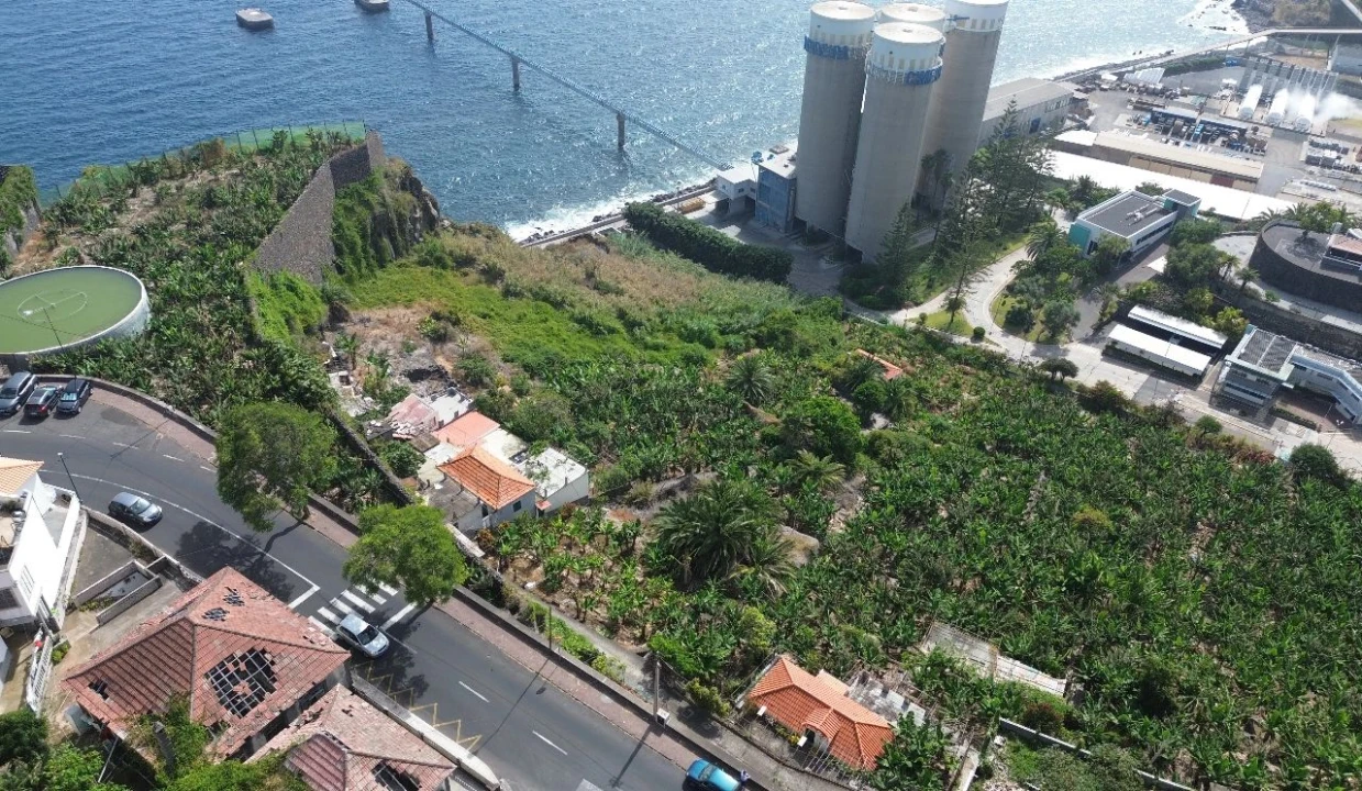 Terreno para Venda em Funchal Foto 8